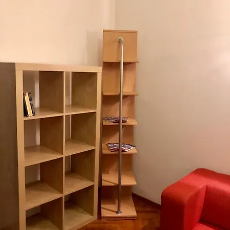 Chic & Central 2 Bedroom Apartment