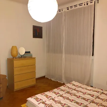 Chic & Central 2 Bedroom * Bukarest
