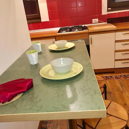 Apartment Chic & Central 2 Bedroom Bukarest