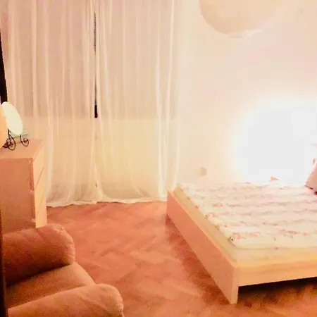 Chic & Central 2 Bedroom Bukarest