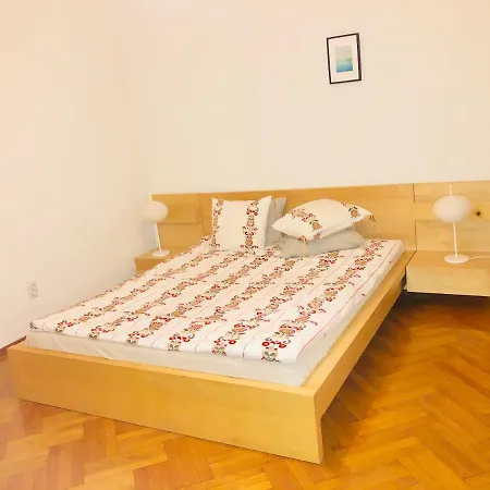 Διαμέρισμα Chic & Central 2 Bedroom