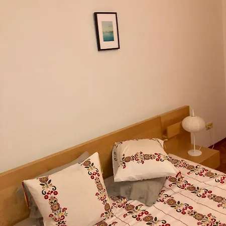 Διαμέρισμα Chic & Central 2 Bedroom *